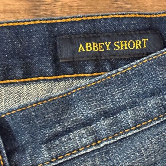 Lucky Brand The Abbey Blue Jean Shorts with Embroidery Hem Details Size 10 / 30 - Picture 5 of 10